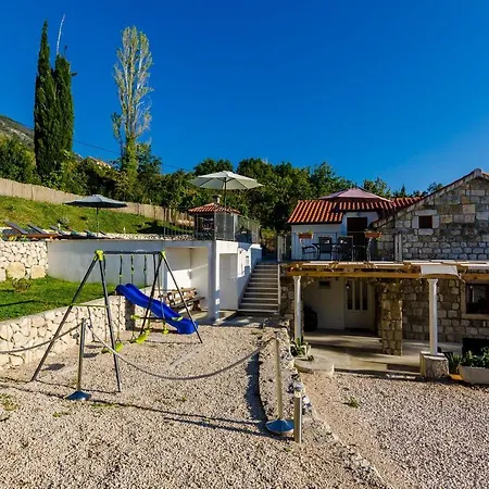 Lucijano Dubrovnik *