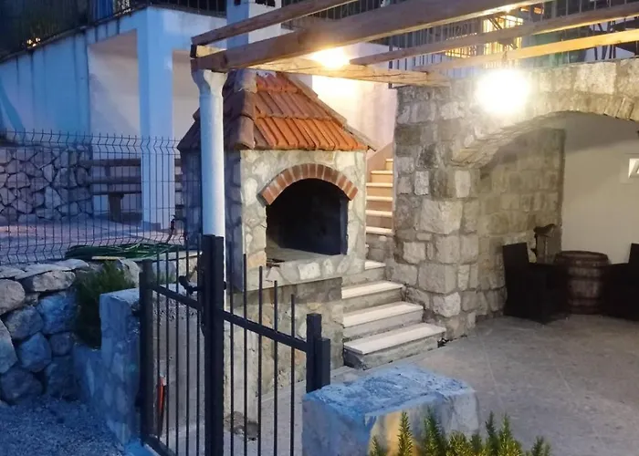 Lucijano Dubrovnik * Груда